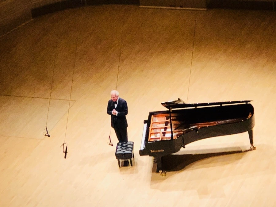 IMG_4038.jpg?type=w966