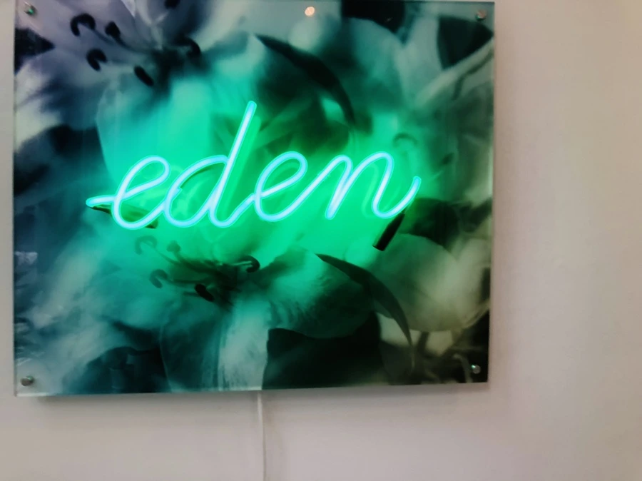 IMG_6954.jpg?type=w966