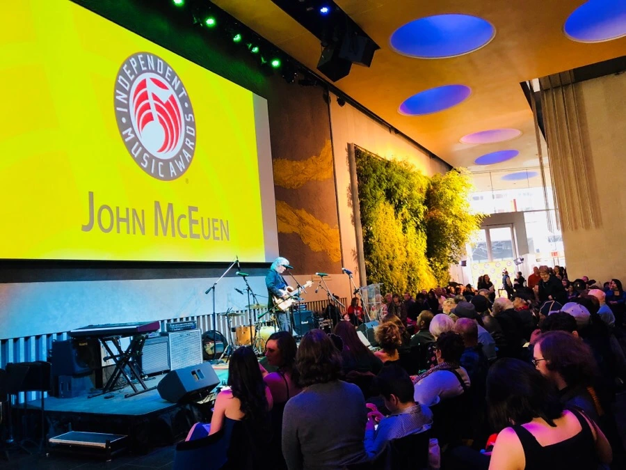 IMG_3872.jpg?type=w966