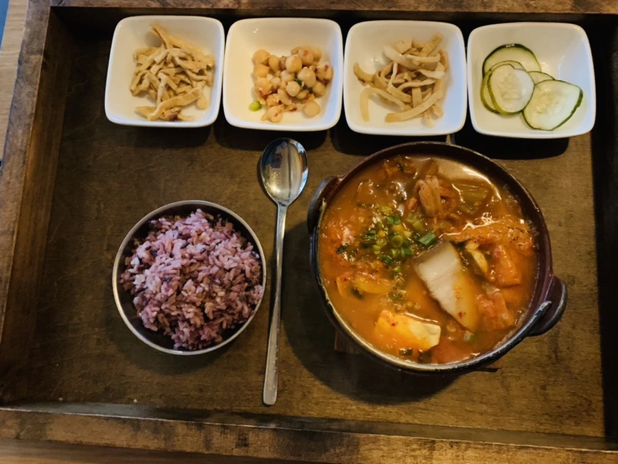 IMG_2993.jpg?type=w966