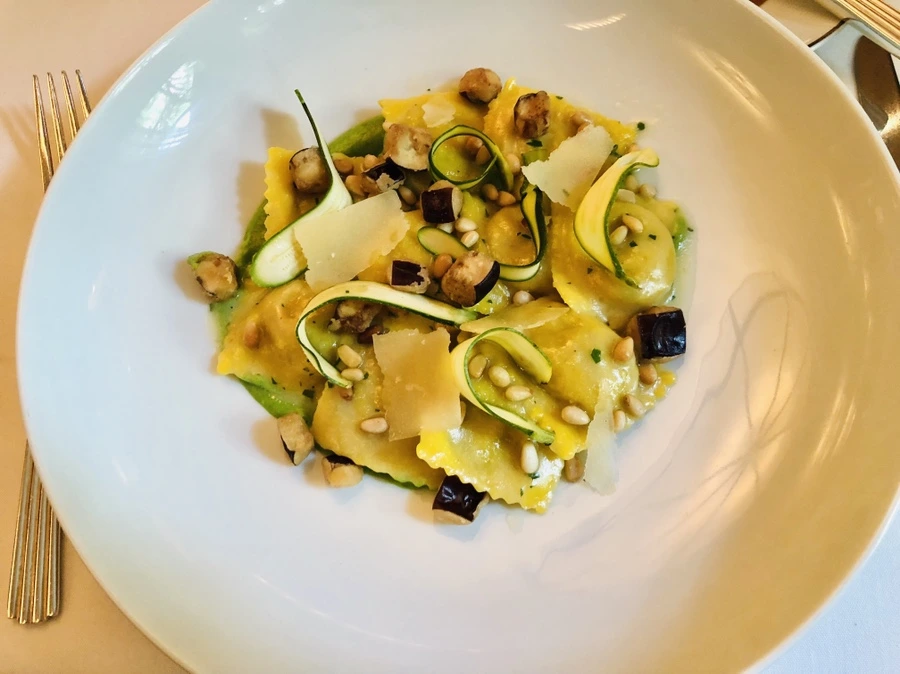 IMG_7692.jpg?type=w966