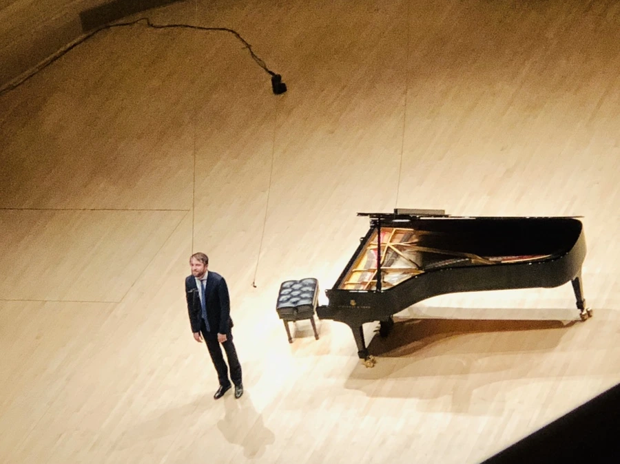 IMG_9347.jpg?type=w966