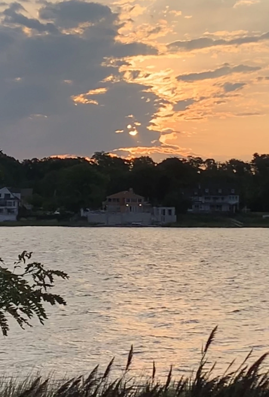 IMG_1757.jpg?type=w966