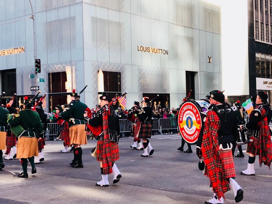 f-Js2ZdefkN_gp30s_fCd1yY-FQ