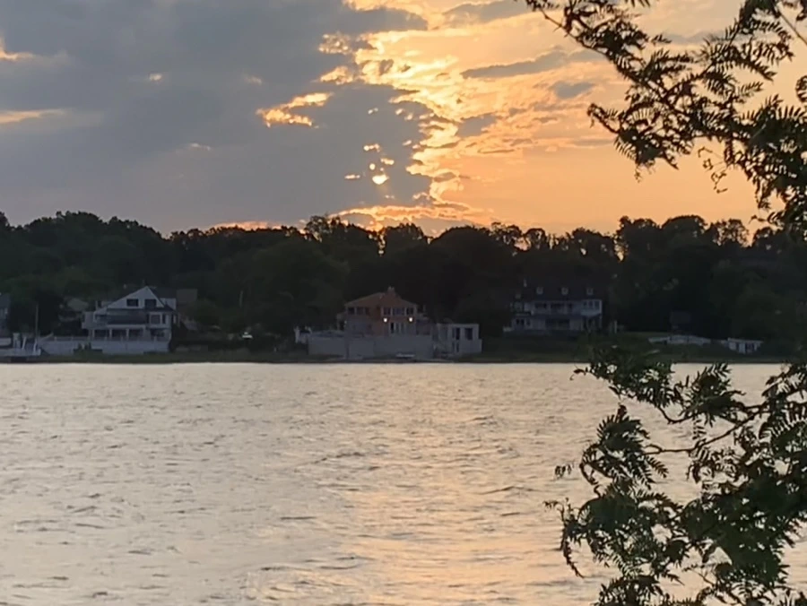 IMG_1761.jpg?type=w966