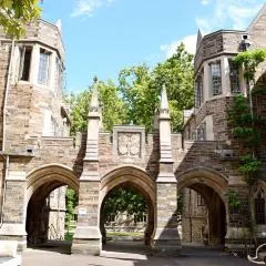 10040f0000007gm4q20B8_C_240_240.jpg?proc=source%2ftrip