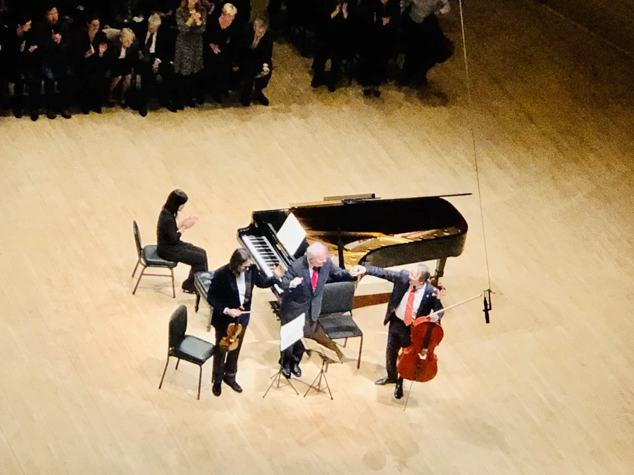 IMG_5720.jpg?type=w966