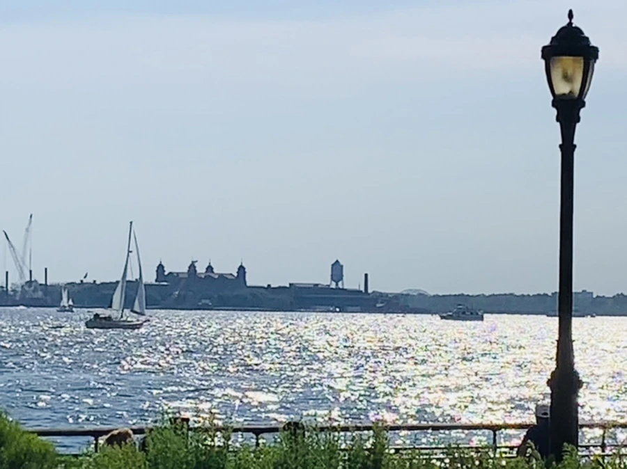 IMG_1143.jpg?type=w966