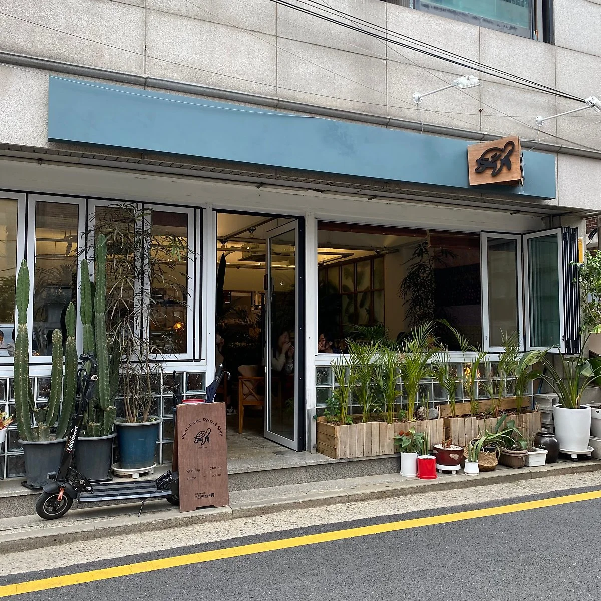 %EB%B9%84%EA%B1%B4%EC%B9%B4%ED%8E%98_%289%29.jpeg?type=w1200