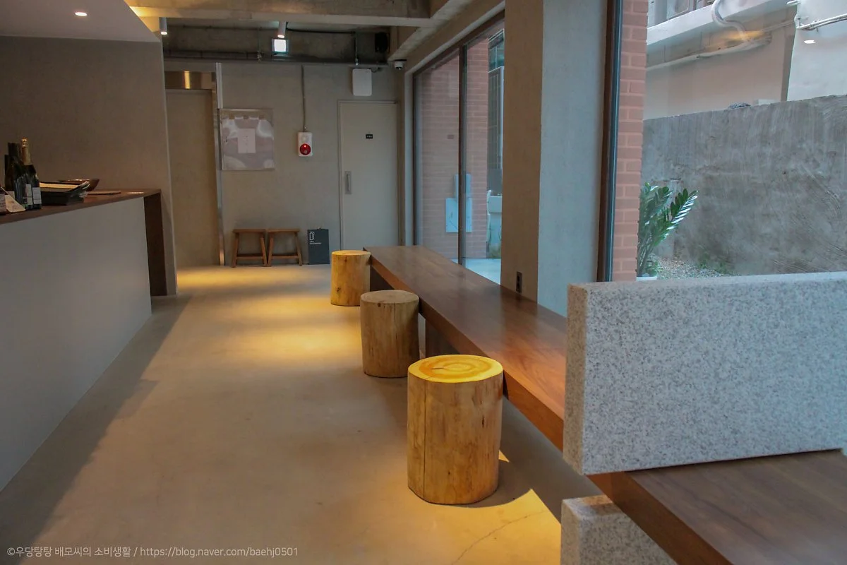 %EB%B9%84%EA%B1%B4%EC%B9%B4%ED%8E%98_%282%29.jpg?type=w1200