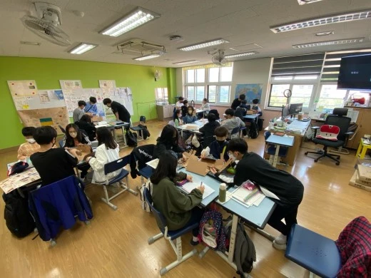 a_e15Ud018svc1hn4j009447i2_wz9vuh.jpg?type=w520