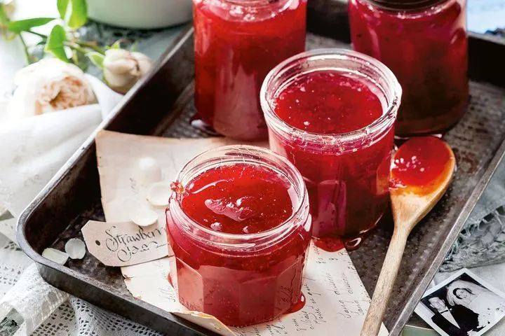 2008-strawberry-jam-109499-2.jpeg