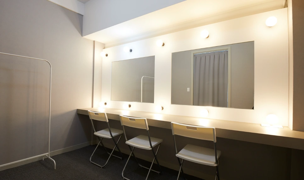 %ED%98%B83.png?type=w966