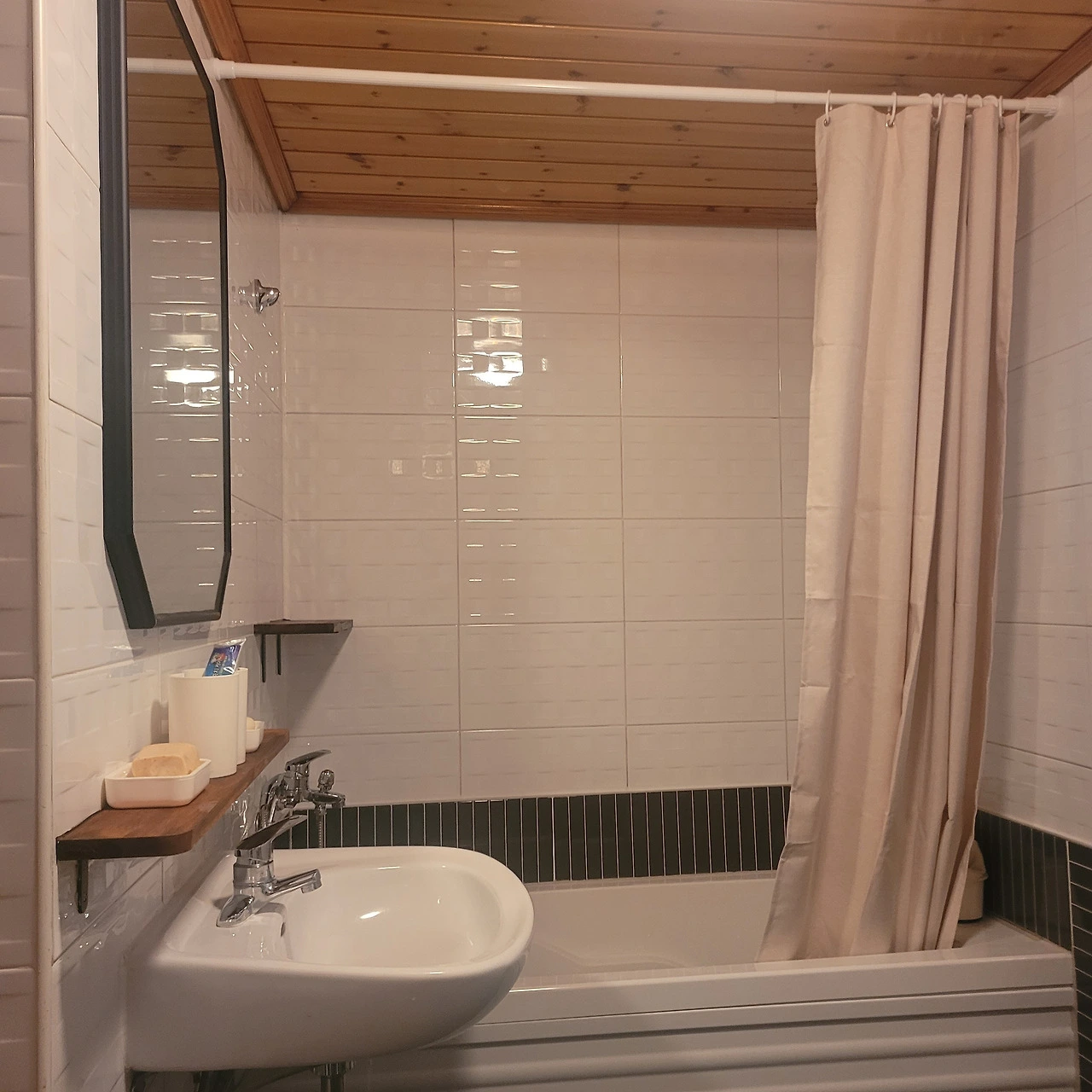 4UFhHHxN_MVACECKVbEQBVW684U