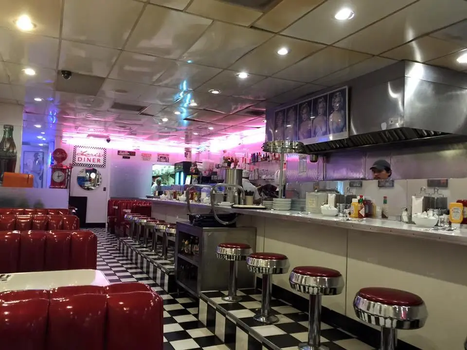 %EB%8B%A4%EC%9D%B4%EB%84%88diner-1.jpg?zoom=1.25&amp;resize=700%2C525