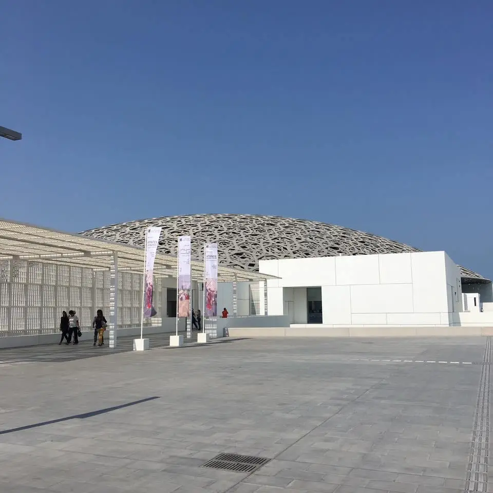 %EB%A3%A8%EB%B8%8C%EB%A5%B4%EC%95%84%EB%B6%80%EB%8B%A4%EB%B9%84-%EB%AE%A4%EC%A7%80%EC%97%84-18.jpg?zoom=1.25&amp;resize=700%2C700