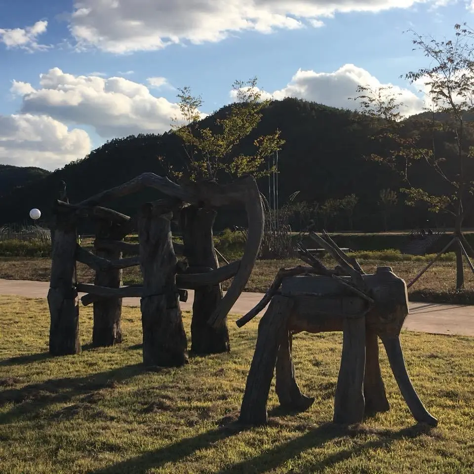 %EC%B2%AD%EC%86%A1-%ED%8F%AC%EB%A0%88%EC%8A%A4%ED%8A%B8%EC%95%84%ED%8A%B8-3.jpg?zoom=1.25&amp;resize=700%2C700