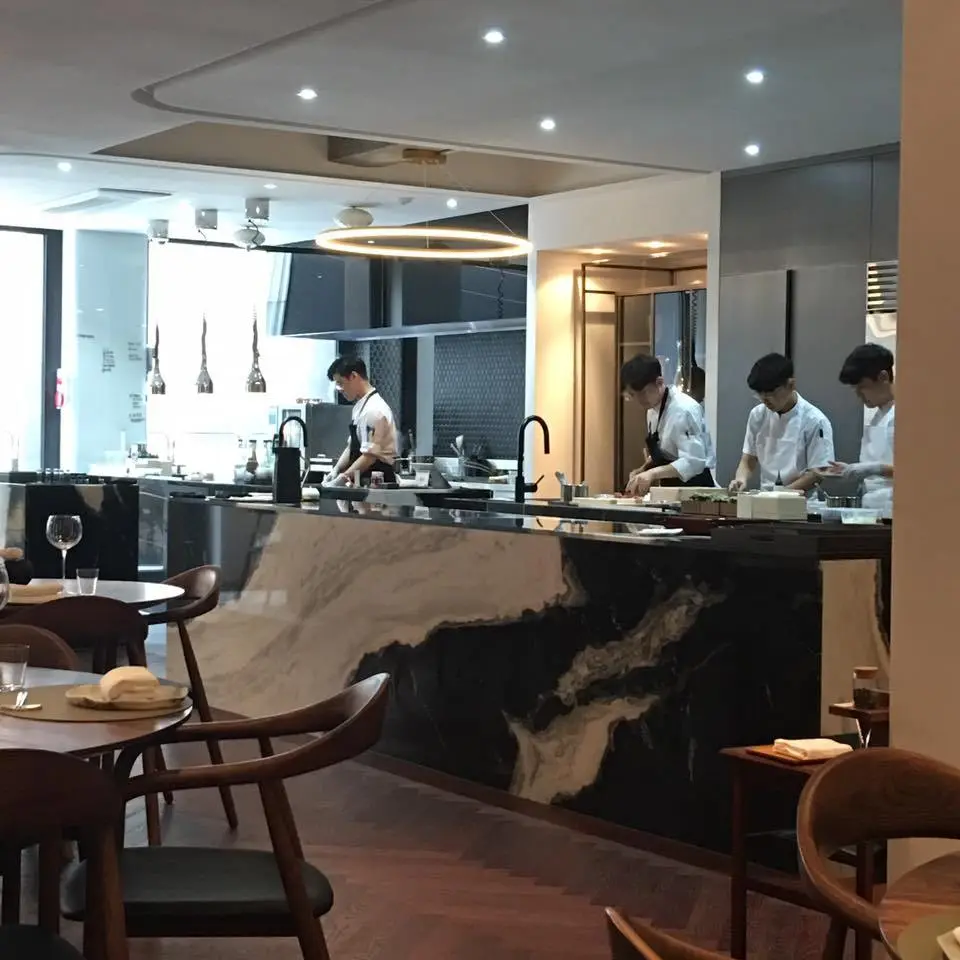 %ED%93%A8%EC%A0%84-%EB%A0%88%EC%8A%A4%ED%86%A0%EB%9E%91-%E2%80%98%EB%B3%B8%ED%83%9C%E2%80%99-7.jpg?zoom=1.25&amp;resize=700%2C700