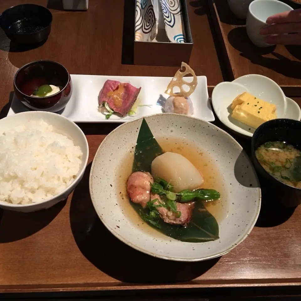 %EC%9D%B4%EC%97%90%EB%AA%AC-%EC%82%B4%EB%A1%B13.jpg?zoom=1.25&amp;resize=700%2C700