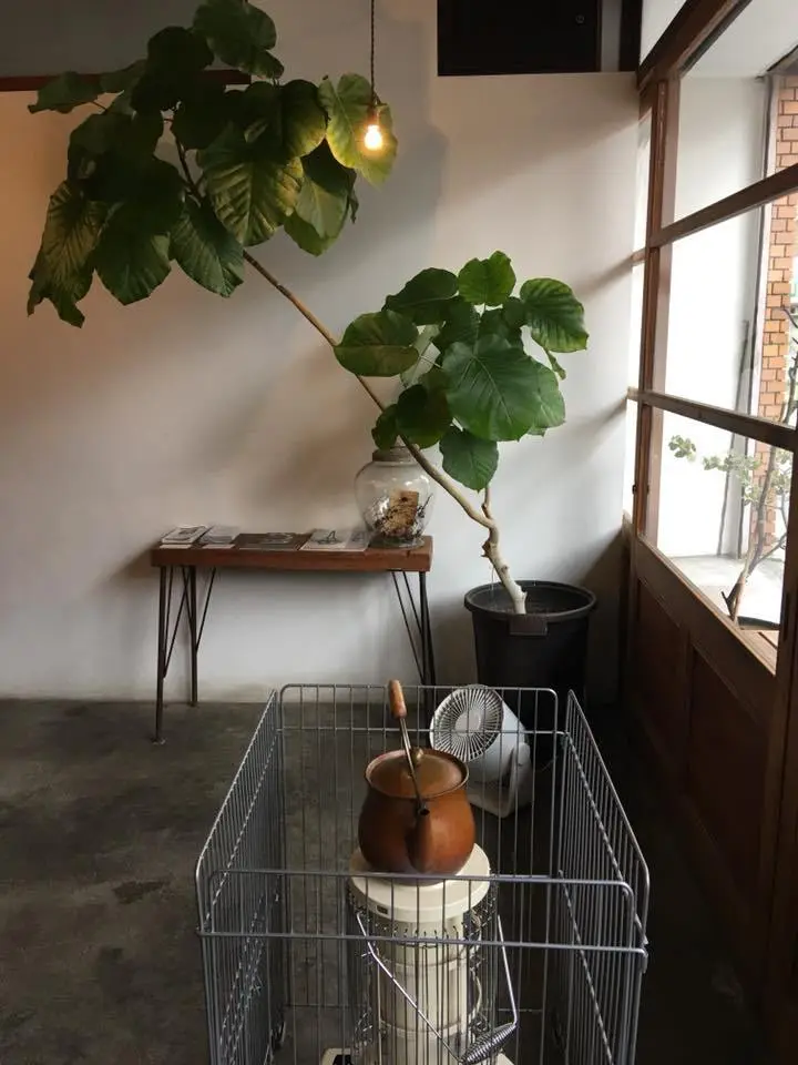 %EC%B9%B4%ED%8E%98-Minamo-8.jpg?zoom=1.25&amp;resize=700%2C933