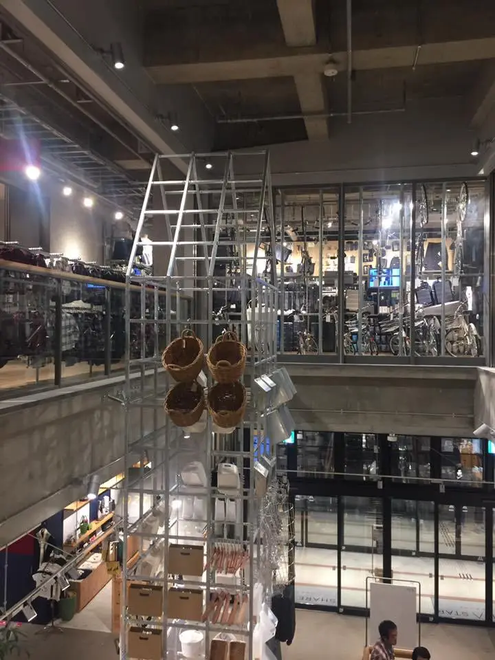 %EB%AC%B4%EC%9D%B8%EC%96%91%ED%92%88-7.jpg?zoom=1.25&amp;resize=700%2C933