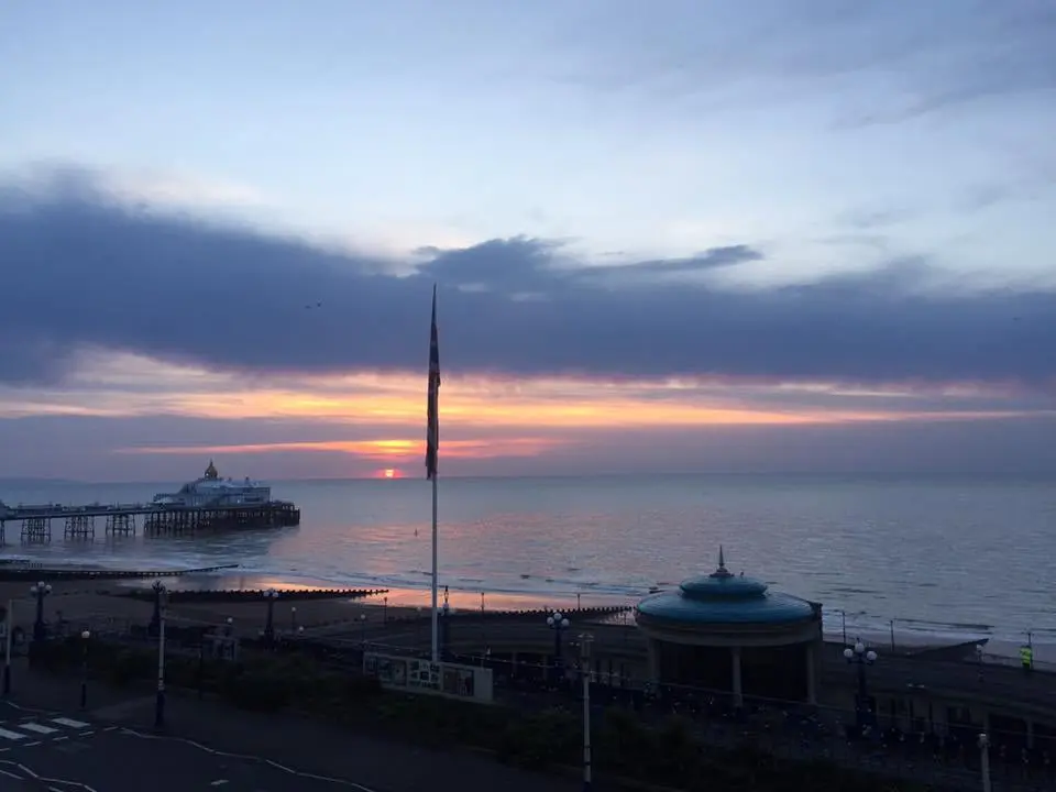 %EC%9D%B4%EC%8A%A4%ED%8A%B8%EB%B3%B8-%ED%92%8D%EA%B2%BD.jpg?zoom=1.25&amp;w=700