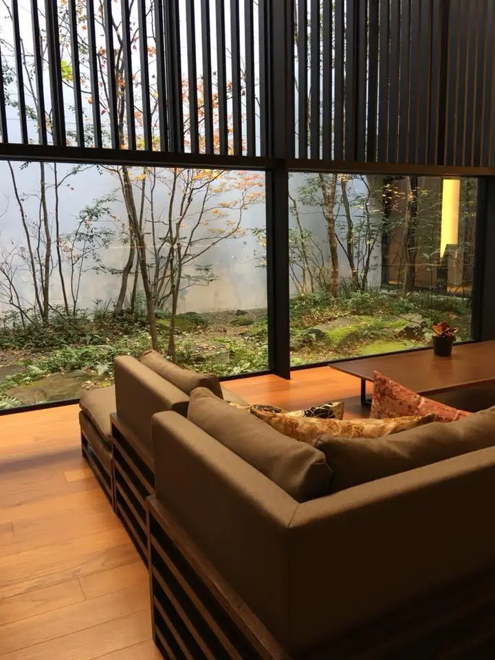 %EC%8B%A0%EB%A7%88%EC%B9%98-%EB%B2%B3%ED%85%8C%EC%9D%B4-%ED%98%B8%ED%85%94-3.jpg?zoom=1.25&amp;resize=700%2C933