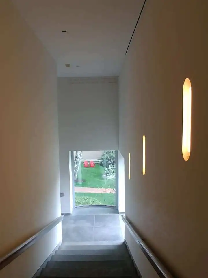 %ED%8F%AC%ED%8B%80%EB%9E%9C%EB%93%9C-%EB%AE%A4%EC%A7%80%EC%97%84-14.jpg?zoom=1.25&amp;resize=700%2C933