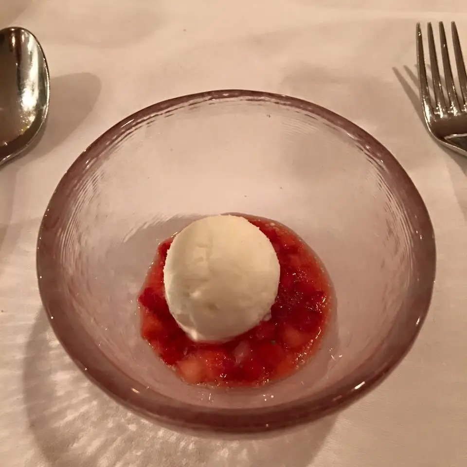 %EC%9B%80%EB%B2%A0%EB%A5%B4%ED%86%A0-%EB%B4%84%EB%B0%94%EB%82%98-%EC%85%B0%ED%94%84-8.jpg?zoom=1.25&amp;resize=700%2C700