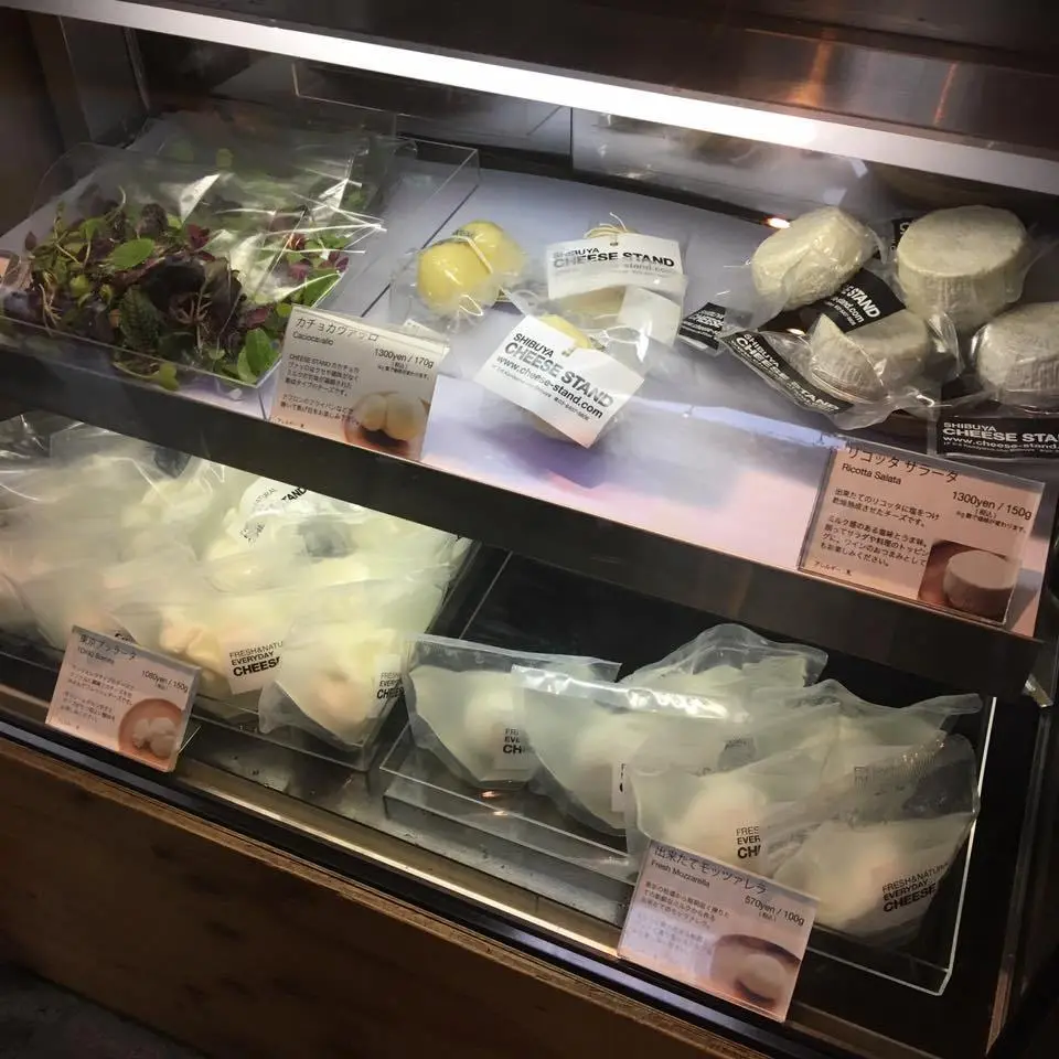 %EC%B9%98%EC%A6%88%EC%8A%A4%ED%83%A0%EB%93%9C-1.jpg?zoom=1.25&amp;resize=700%2C700