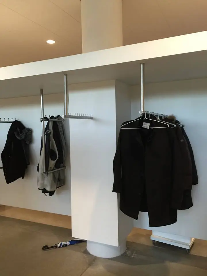 %ED%95%80%EB%9E%80%EB%93%9C-3.jpg?zoom=1.25&amp;resize=700%2C933