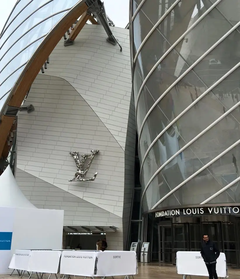 %EB%A3%A8%EC%9D%B4%EB%B9%84%ED%86%B5-%ED%8C%8C%EC%9A%B4%EB%8D%B0%EC%9D%B4%EC%85%98-%EB%AF%B8%EC%88%A0%EA%B4%80-8.jpg?zoom=1.25&amp;resize=700%2C816