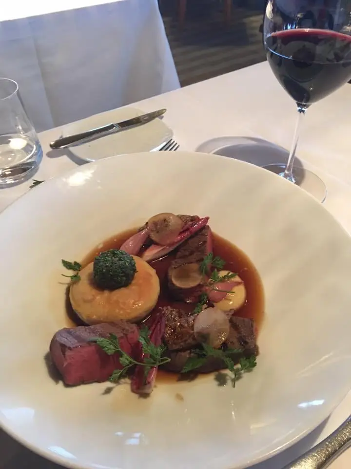 %EC%9D%B8%ED%85%8C%EB%A6%AC%EC%96%B4-6.jpg?zoom=1.25&amp;resize=700%2C933