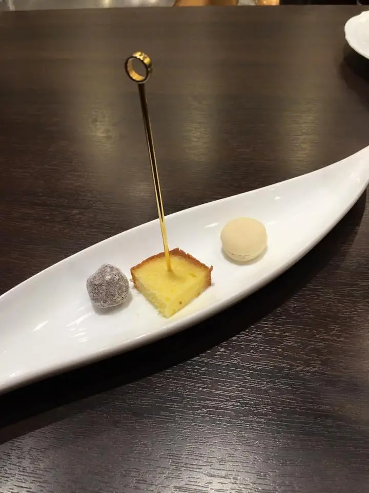 %EB%94%94%EC%A0%80%ED%8A%B8%EB%B0%94-7.jpg?zoom=1.25&amp;resize=700%2C933