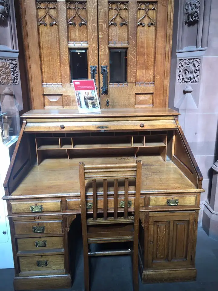 %EC%A1%B4-%EB%9D%BC%EC%9D%BC%EB%9E%9C%EB%93%9C-%EB%8F%84%EC%84%9C%EA%B4%80-3.jpg?zoom=1.25&amp;resize=700%2C933