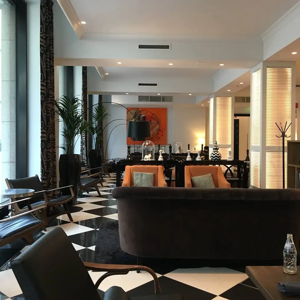 %ED%98%B8%ED%85%94-%EB%A6%B4%EB%9D%BC-%EB%A1%9C%EB%B2%84%EC%B8%A0-2.jpg?zoom=1.25&amp;resize=700%2C700