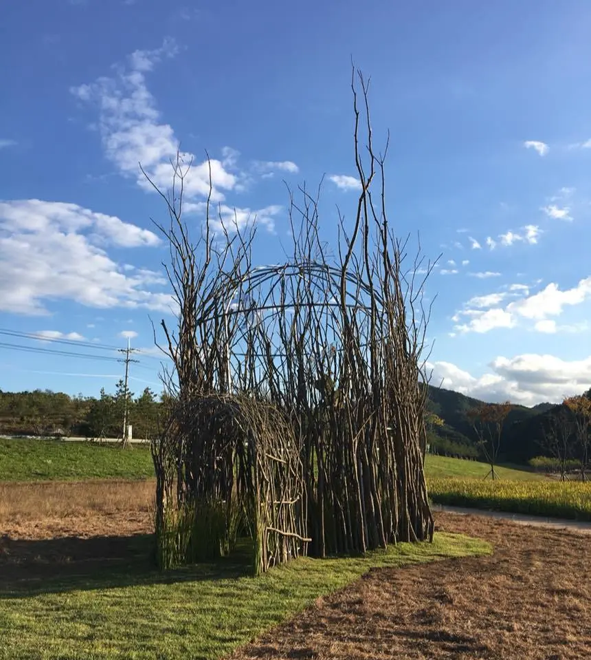 %EC%B2%AD%EC%86%A1-%ED%8F%AC%EB%A0%88%EC%8A%A4%ED%8A%B8%EC%95%84%ED%8A%B8-1.jpg?zoom=1.25&amp;resize=700%2C781