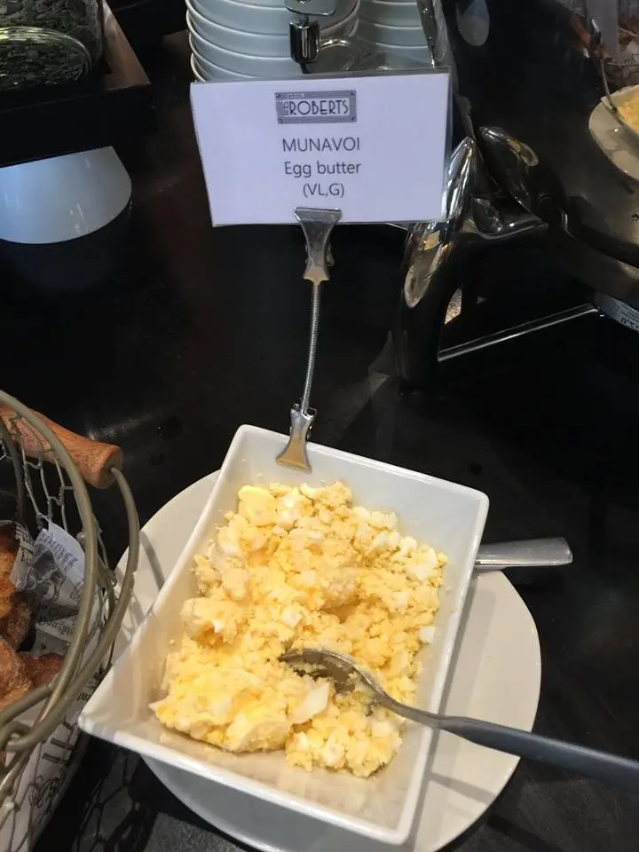 %ED%98%B8%ED%85%94-%EB%A6%B4%EB%9D%BC-%EB%A1%9C%EB%B2%84%EC%B8%A09.jpg?zoom=1.25&amp;resize=700%2C933