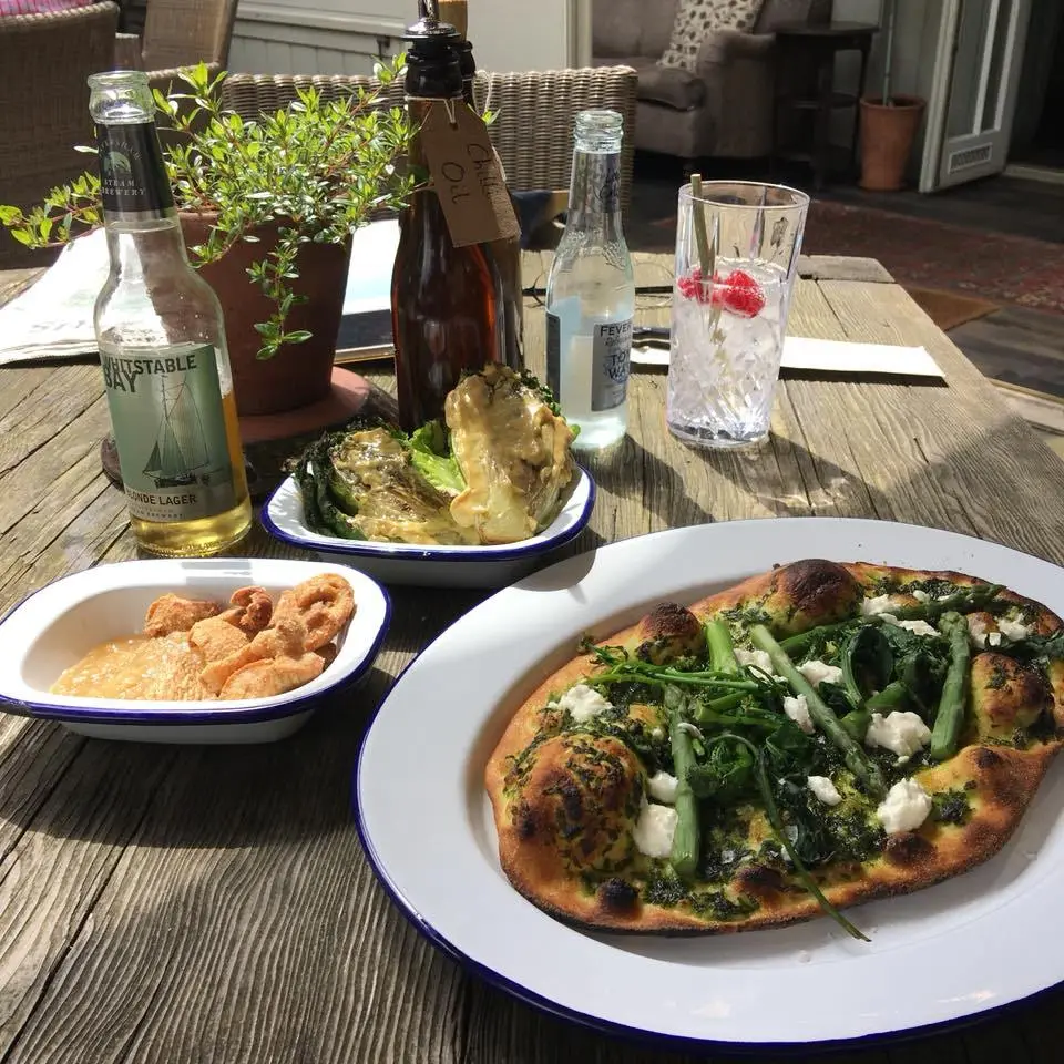 the-Pig%E2%80%99%EC%9D%98-%EC%82%BC%EC%8B%9C%EC%84%B8%EB%81%BC.jpg?zoom=1.25&amp;w=700