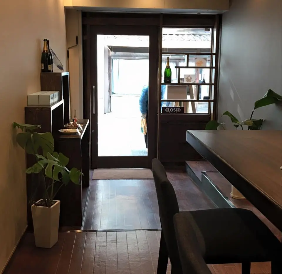 %EB%94%94%EC%A0%80%ED%8A%B8%EB%B0%94-1.jpg?zoom=1.25&amp;resize=700%2C680