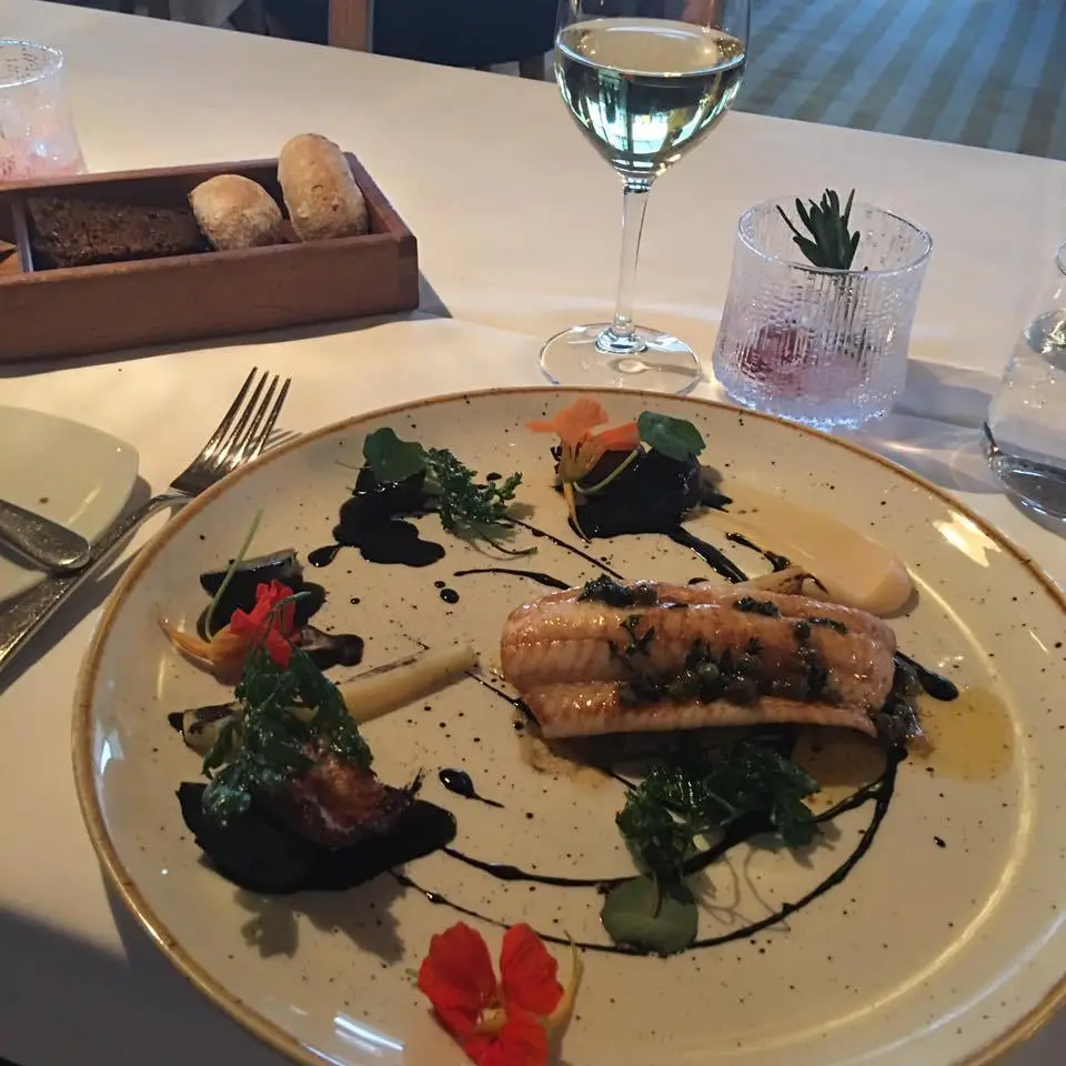 %EC%9D%B8%ED%85%8C%EB%A6%AC%EC%96%B4-7.jpg?zoom=1.25&amp;resize=700%2C700