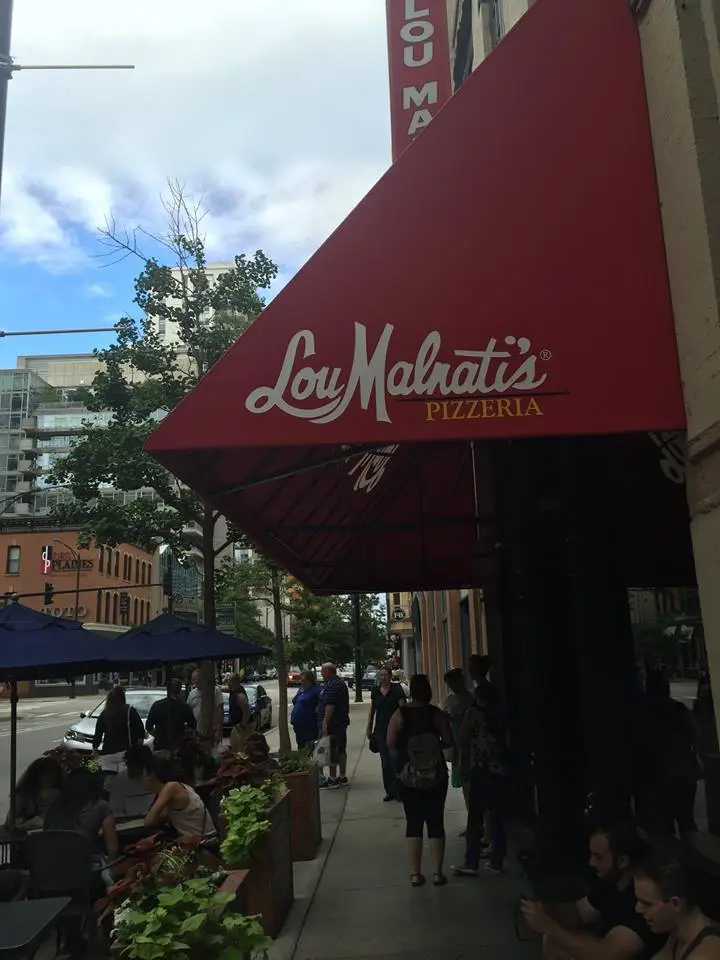 Lou-Malnatis-Pizzeria-4.jpg?zoom=1.25&amp;resize=700%2C933