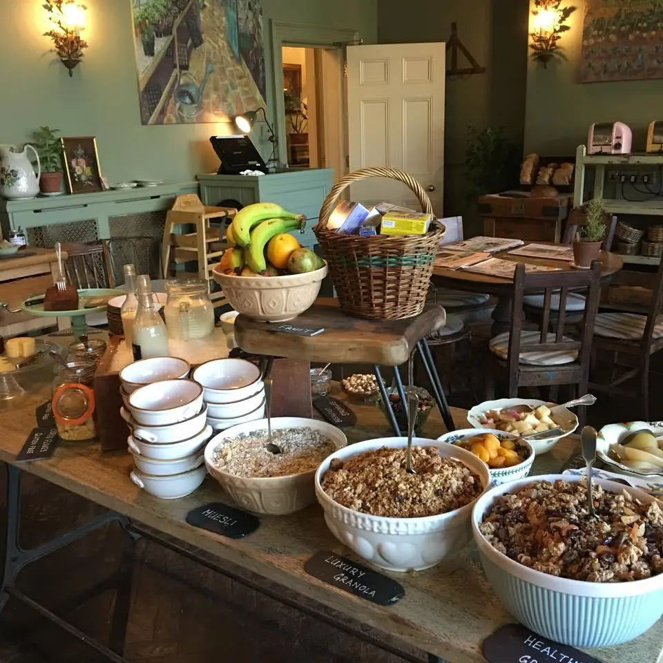 the-Pig%E2%80%99%EC%9D%98-%EC%82%BC%EC%8B%9C%EC%84%B8%EB%81%BC-6.jpg?zoom=1.25&amp;resize=700%2C700