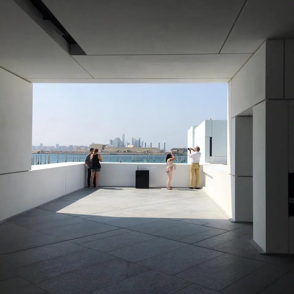 %EB%A3%A8%EB%B8%8C%EB%A5%B4%EC%95%84%EB%B6%80%EB%8B%A4%EB%B9%84-%EB%AE%A4%EC%A7%80%EC%97%84-16.jpg?zoom=1.25&amp;resize=700%2C700