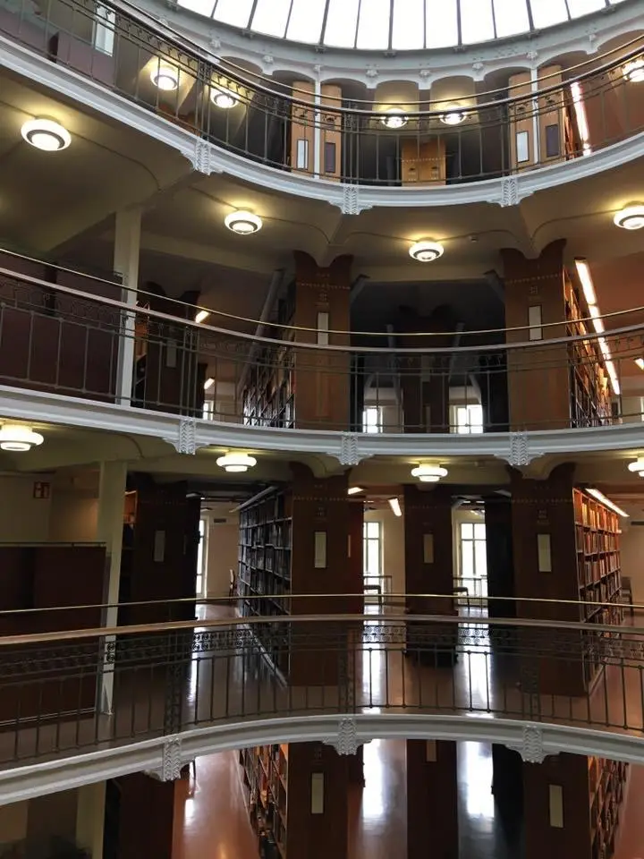 %EA%B5%AD%EB%A6%BD%EB%8F%84%EC%84%9C%EA%B4%80-4.jpg?zoom=1.25&amp;resize=700%2C933