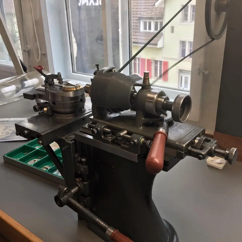 %EC%8B%9C%EA%B3%84-6.jpg?zoom=1.25&amp;resize=700%2C700