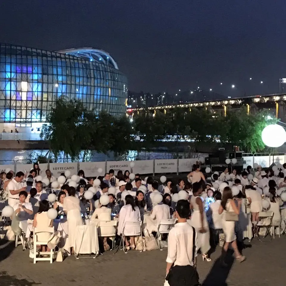 %EB%94%94%EB%84%A4-%EC%95%99-%EB%B8%94%EB%9E%91-10.jpg?zoom=1.25&amp;resize=700%2C700