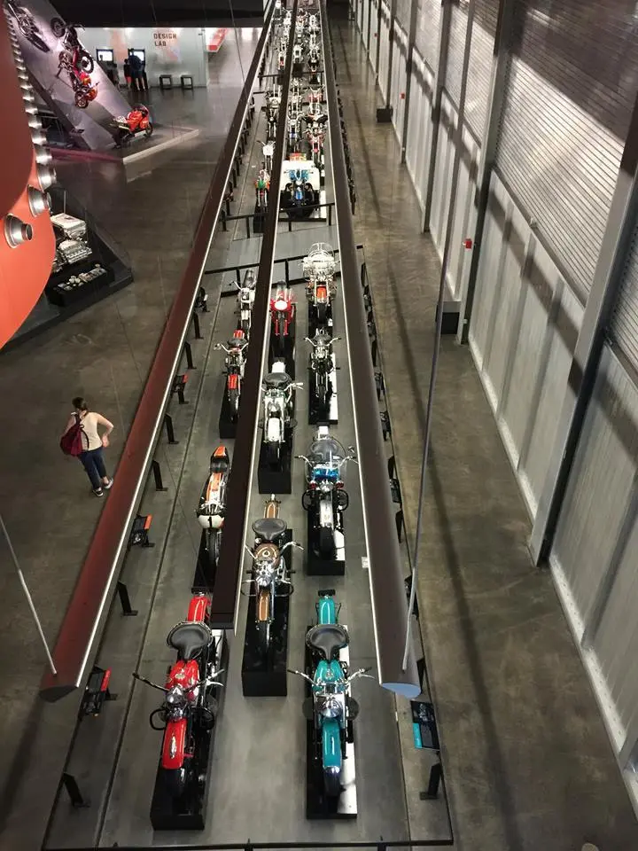 %ED%95%A0%EB%A6%AC%EB%8D%B0%EC%9D%B4%EB%B9%84%EC%8A%A8-5.jpg?zoom=1.25&amp;resize=700%2C933