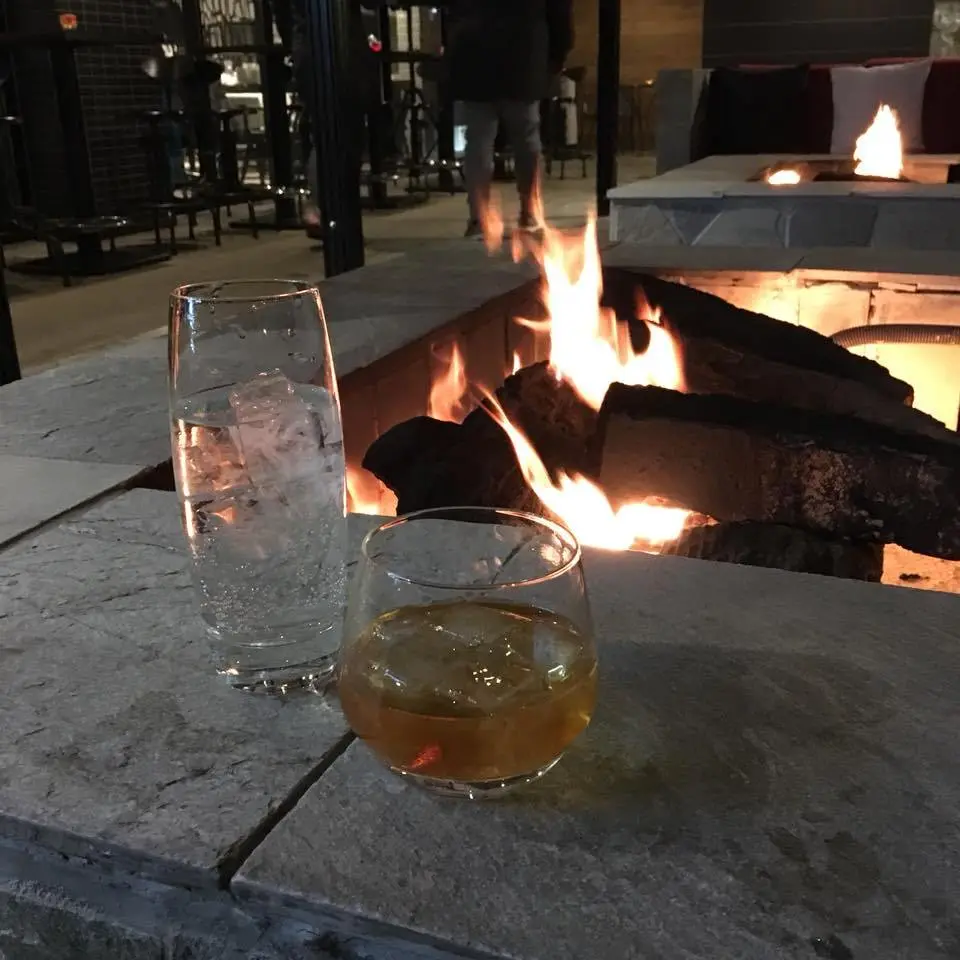 %EC%82%AC%EC%BF%A0%EB%9D%BC-%ED%85%8C%EB%9D%BC%EC%8A%A4-%EB%8D%94-%EA%B0%A4%EB%9F%AC%EB%A6%AC-6.jpg?zoom=1.25&amp;resize=700%2C700