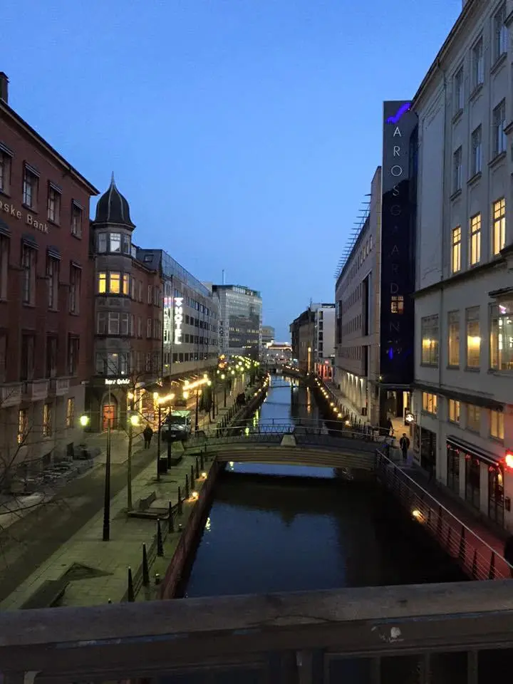 %EB%8D%B4%EB%A7%88%ED%81%AC-20.jpg?zoom=1.25&resize=700%2C933